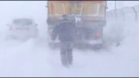 HÜSEYIN YıLDıZ - Sivas'ta Kar Kalınlığı 2 Metreye Ulaştı