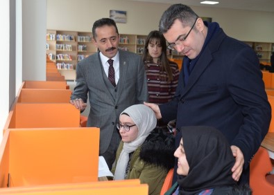 Türkiye'nin En Büyük Kütüphanesi Erzurum'da Hizmete Açıldı