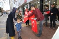 TÜRK BAYRAĞI - Yunan Milletvekiline Türk Bayraklı Tepki