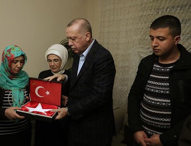 Cumhurbaşkanı'ndan şehit ailesine ziyaret