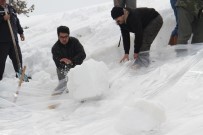 Konya'da Cula Deliği'ne Tonlarca Kar Depolandı