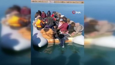 Midilli Adası'nda Halk Mültecilerin Kıyıya Çıkmasını Engelledi