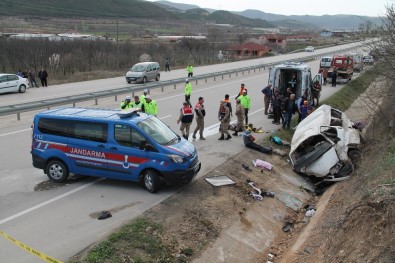 Amasya'da Minibüs Kazası Açıklaması 2 Ölü, 7 Yaralı