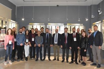 Anadolu Üniversitesi'nde Türk Devletleri Pul Sergisi Açıldı