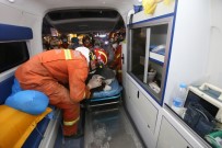 Anne Ve Oğlu Karantina Otelinin Enkazından 52 Saat Sonra Kurtarıldı