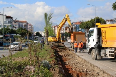 Atatürk Bulvarı Genişletiliyor