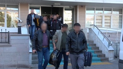 Kırıkkale'de 93 Polis İle Şafak Operasyonu Açıklaması 10 Gözaltı