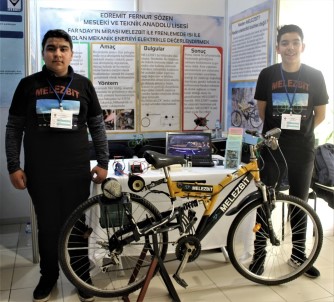(Özel) Liseli Öğrenciler Kendi Kendini Şarj Edebilen Elektrikli Bisiklet Üretti