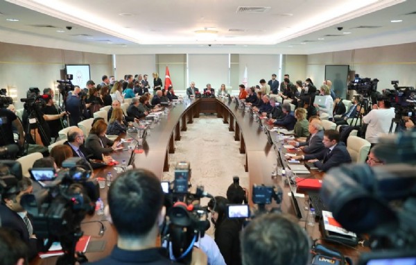 3 bakandan corona virüs toplantısı sonrası açıklama