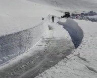 Kardan Kapanan Nemrut Dağı Yolu Yeniden Ulaşıma Açıldı Haberi