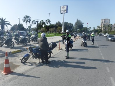 Mersin'de Kask Takmayan Motosikletlilere Uygulama Artırıldı