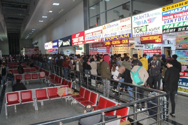 Otogarlarda yoğunluk!
