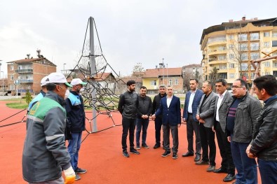 Başkan Çınar,  Oyun Gruplarının Dezenfekte Çalışmalarını Yerinde İnceledi
