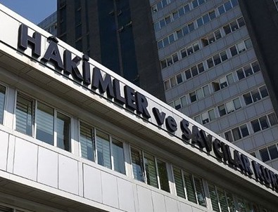 Bir hakim ile iki savcıya ihraç