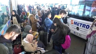 Kırklareli'nde Üniversite Öğrencileri Otobüs Terminalinde Yoğunluk Oluşturdu