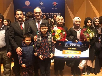 TÜBİTAK'tan Düzce'ye Ödülle Döndüler