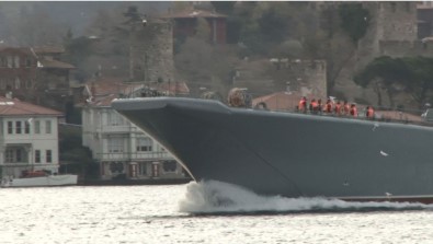 Rus Savaş Gemisi 'Caesar Kunikov' İstanbul Boğazı'ndan Geçti