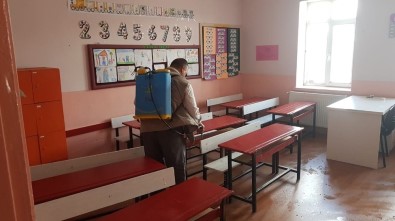 Kırkağaç'ta Tüm Okullar Dezenfekte Edildi
