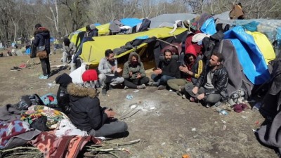 Yunanistan Sınırında Bekleyen Sığınmacılar Liderler Zirvesini Bekliyor