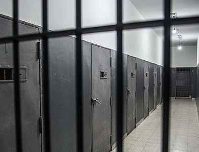 1350 mahkum Kovid-19 önlemleri nedeniyle firar etti
