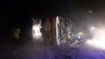 GÜNCELLEME - Afyonkarahisar'da Yolcu Otobüsü Devrildi Açıklaması 37 Yaralı