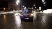 Sivas'ta Hafif Ticari Aracın Çarptığı Yaya Ağır Yaralandı