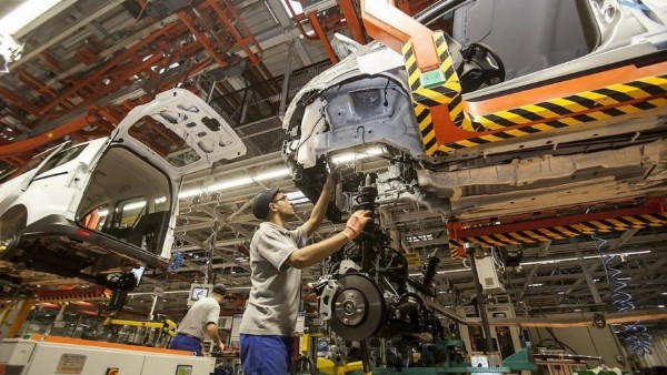 Otomobil devi fabrikalarına kapatıyor!