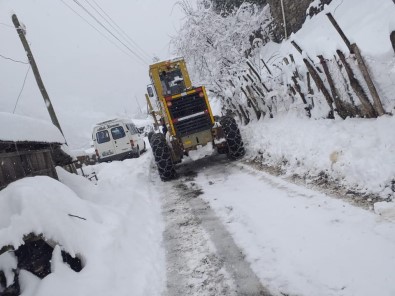 Giresun'da Kar Nedeniyle Kapalı Köy Yolları Açılıyor