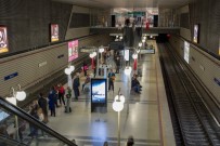 İzmirliler Uyarılara Kulak Verdi, Toplu Ulaşımı Kullananların Sayısı Yüzde 51,3 Azaldı