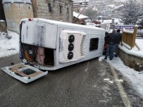 Aksaray'da Hasta Taşıyan Minibüs Devrildi Açıklaması 2 Yaralı