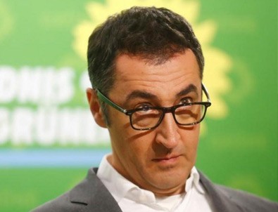 Cem Özdemir koronaya yakalandı