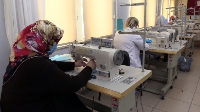 Malatya'da Öğretmenler Koronavirüse Karşı Maske Mesaisinde