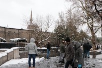 CAMİİ - 782 Yıllık Cami Boş Kaldı