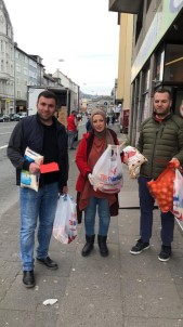 Almanya'daki Türklerden Gönüllü Olarak Yaşlılara Ve Kimsesizlere Korona Virüs Yardımı