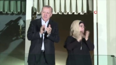 Cumhurbaşkanı Erdoğan Ve Eşi Emine Erdoğan'dan Sağlık Çalışanlarına Destek