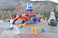 ISPARTA BELEDİYESİ - Isparta'da 326 Park Korona Virüs Riskine Karşın Dezenfekte Ediliyor