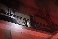 İzmir'de Ev Yangını Açıklaması 1 Yaralı