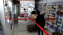 ECZACI ODASI - Kırşehir'de Eczanelerde Koronavirüse Karşı Şeffaf Branda Önlemi