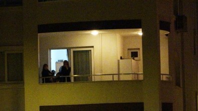 Kozan'da Sağlıkçılara Alkışlı Ve Darbukalı Destek