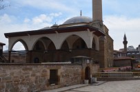 CUMA NAMAZI - Merzifon'da Cuma Namazı Kılınmadı