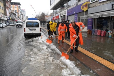 Muş Belediyesi Karla Mücadele Ekipleri Tekrar İşbaşında