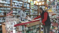 HÜSEYIN DEMIR - Rize'de Eczanelerden Korana Virüse Karşı 'Sosyal Mesafe Şeridi' Uygulaması