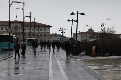 Sivas Nüfusunun Yüzde 12,7'Si Yaşlı