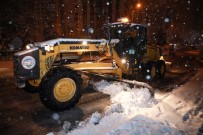 KAR TEMİZLEME - Talas'ta Karla Mücadele Sürüyor