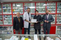 VALİ YARDIMCISI - Tüketici Dostu İş Yerlerine Teşekkür Belgesi