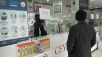 SAĞLIK PERSONELİ - Eczanelerde 'Camlı Dönem' Başladı