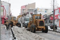 NEVŞEHİR BELEDİYESİ - Nevşehir'de Cadde Ve Sokaklarda Kar Temizliği Çalışmaları Sürüyor
