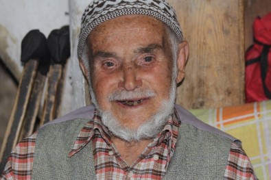 (ÖZEL) 'Küçük Mustafa' Lakaplı Mustafa Dede, 125 Yaşında Öldü
