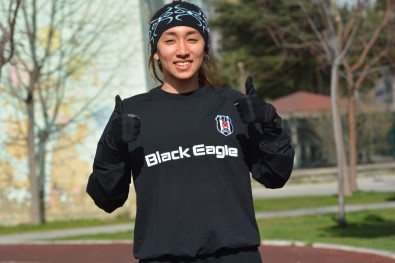 (ÖZEL) Pistlerin Şampiyonu Azmetti, Spor Hekimi Olmayı Hedefliyor