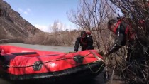 UZMAN ÇAVUŞ - Tunceli'de Bottan Munzur Çayı'na Düşen Uzman Çavuşu Arama Çalışmaları Sürüyor